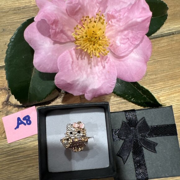 Adorable Hello Kitty Cat Kitten Silvertone Costume Adjustable Ring NEW w Box A8 - Picture 8 of 9